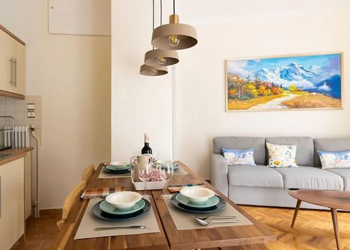 Thrive Apt 100Metre To Acropolis